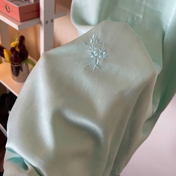 VINTAGE 🐬 gorgeous icy pastel blue / turquoise silky slip dress / chemise - Picture 4 of 7